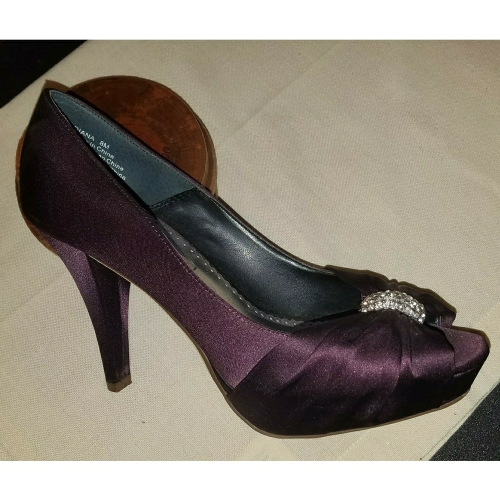 Like New💜Purple peep toe pumps